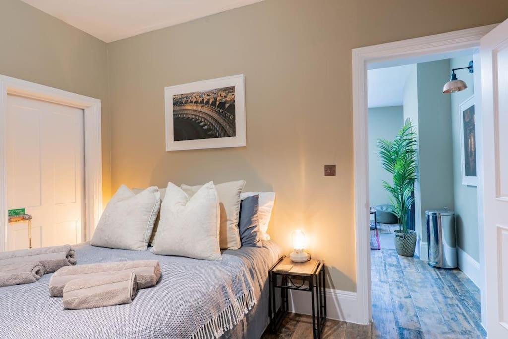 Stunning Boutique Flat In Central Location - Beatrice باث المظهر الخارجي الصورة